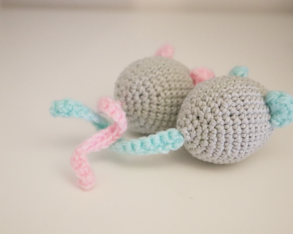 little mouse crochet pattern by woolshie