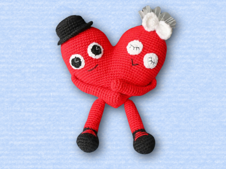 Heart Couple Easy Crochet Pattern (Free Amigurumi Wedding Gift)