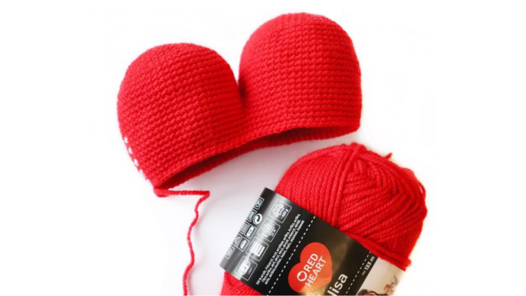 Heart couple crochet pattern woolshie crochet