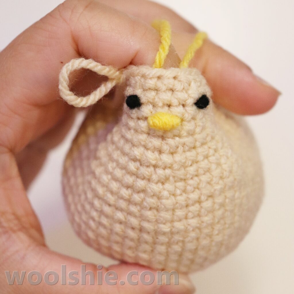 chicken crochet pattern by woolshie