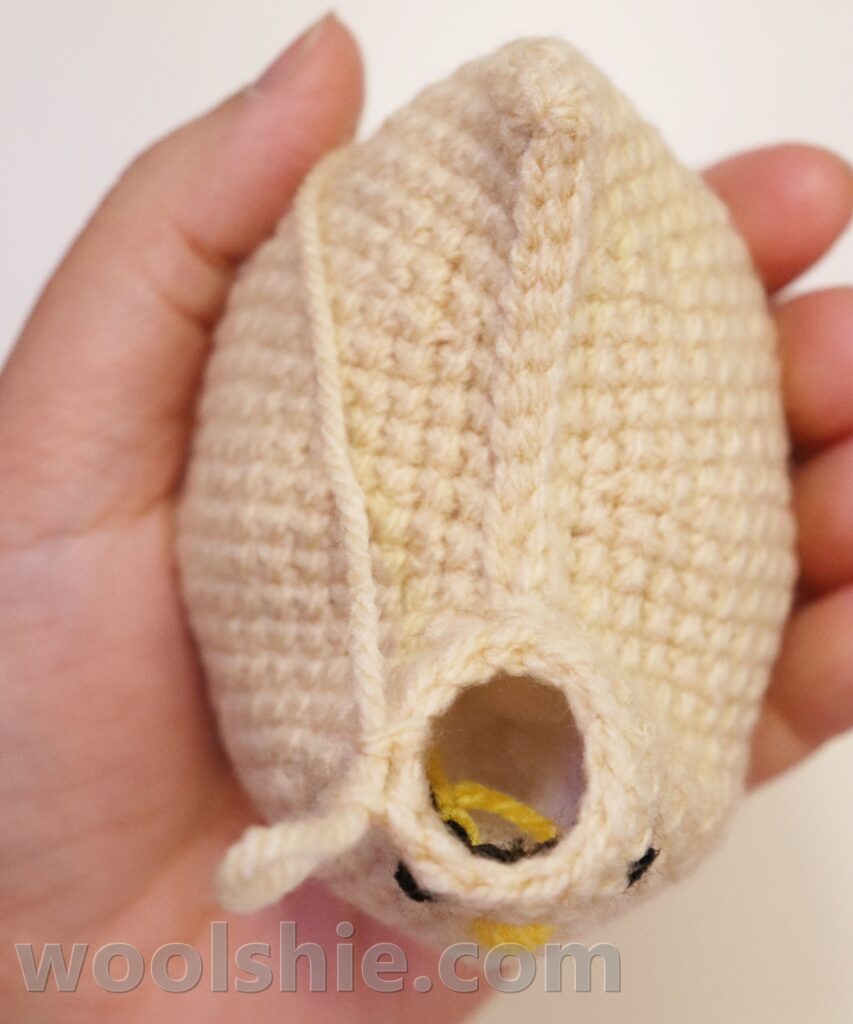 chicken crochet pattern by woolshie