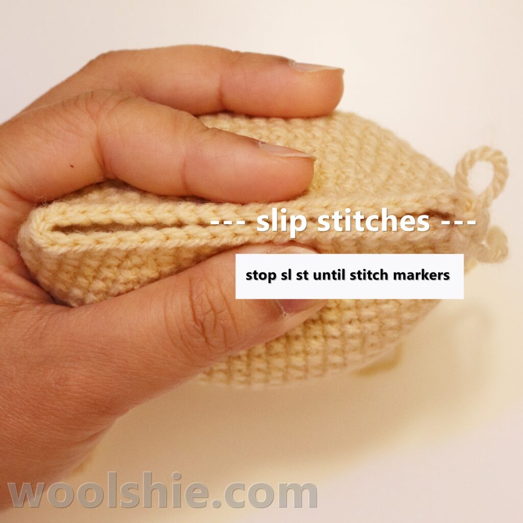 chicken crochet pattern by woolshie