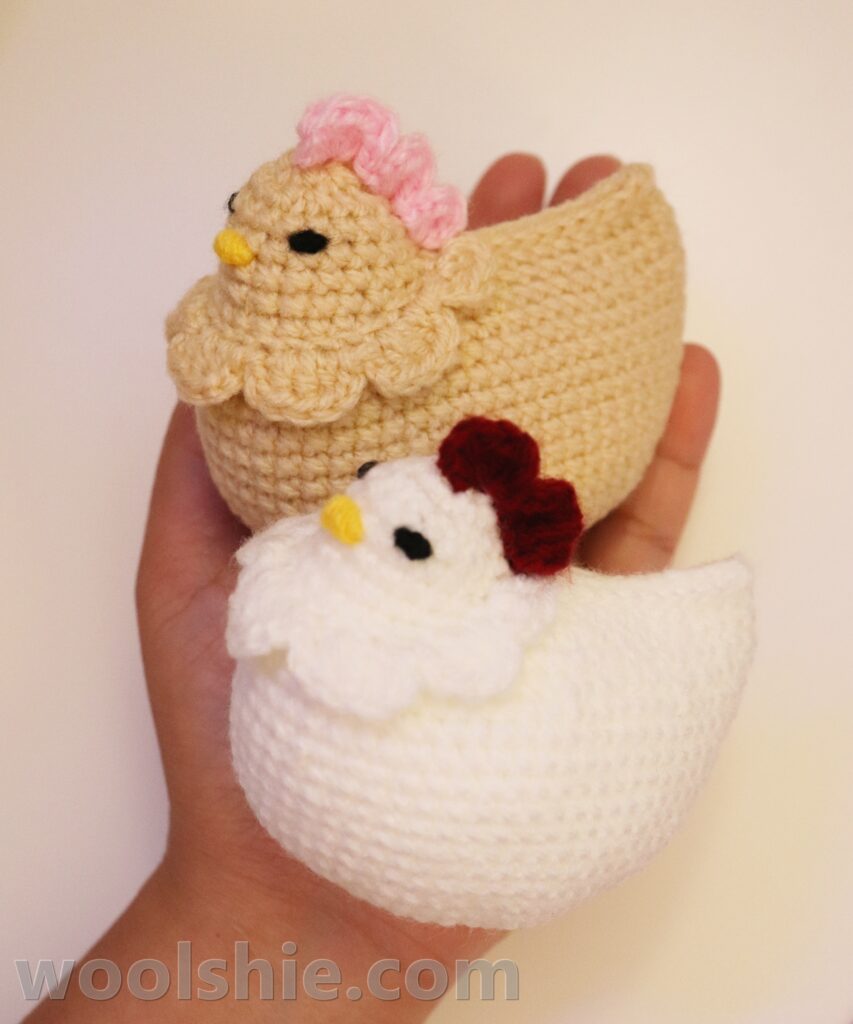 chicken crochet pattern by woolshie