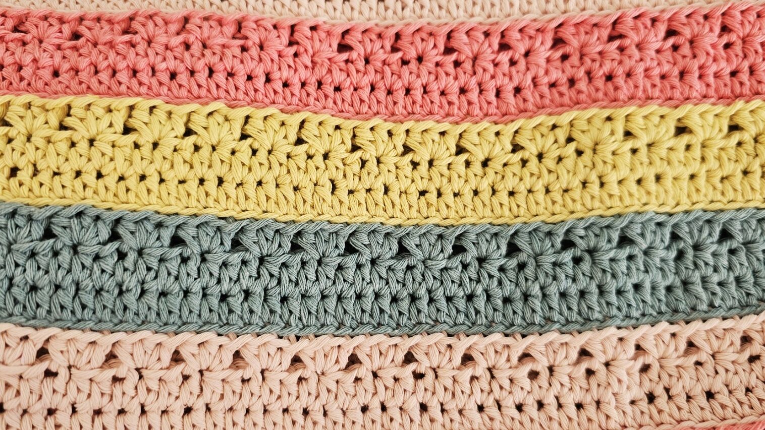 How to Read Crochet Patterns (Beginner Guide + Tips & Basics) with Woolshie Crochet